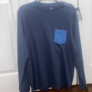 Vineyard Vines stars and strips logo